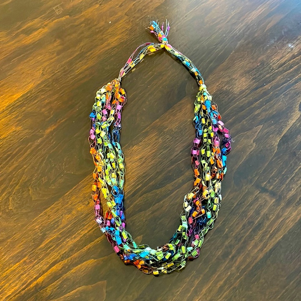 Ribbon necklace